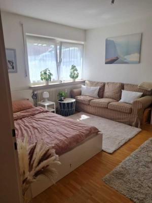 S-Heumaden: Schöne, sonnige Einzimmer-Wohnung mit EBK