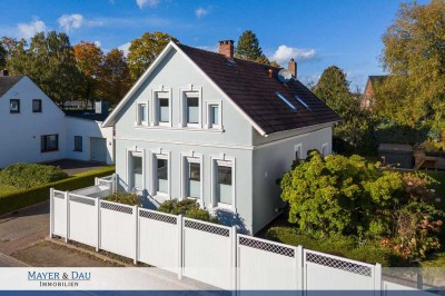 Traumhaftes Ein- bzw. Zweifamilienhaus mit Garage in beliebter Lage von Rastede, Obj. 8075