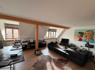 Außergewöhnliche 3-Zimmer Wohnung auf zwei Etagen mit Balkon in Wolframs-Eschenbach