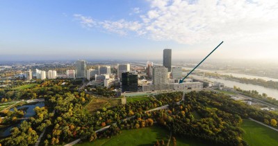 Traumlage bei der UNO-City – moderne Wohnung mit Loggia