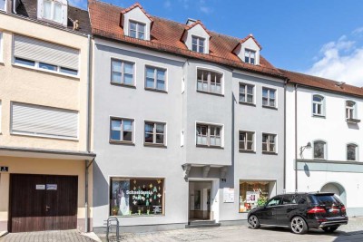 Weitläufige Altbauwohnung im Ingolstädter Zentrum