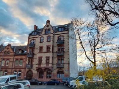 Stilvolle Möblierte 2-Zimmer-Wohnung Am Schlosspark
