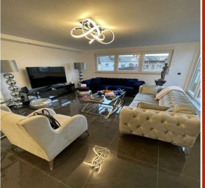 Attraktive Dachgeschosswohnung in Duisburg-Ruhrort