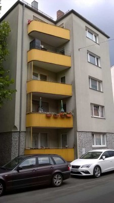 Zum Wohlfühlen! Schöne 1 Zimmer Wohnung mit Balkon und EBK