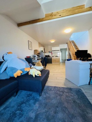 Neuwertige Maisonette-Wohnung mit Süd-Balkon