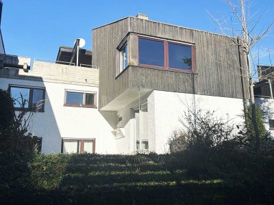 „Großzügiges Wohnen mit Doppelgarage – ein Unikat in Schönaich“