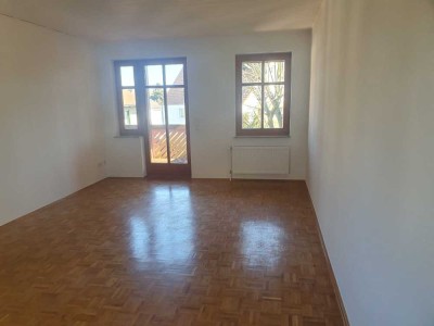4-Zimmer-Wohnung mit neuwertiger Innenausstattung mit EBK in Hofgeismarer Innenstadt
