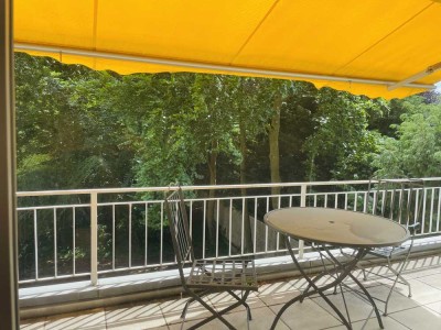 * Im Villenviertel von Meerbusch! Sonnige Wohnung mit Balkon *