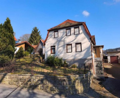 BAUERNHAUS MIT SCHEUNE - HISTORISCHER CHARMÉ