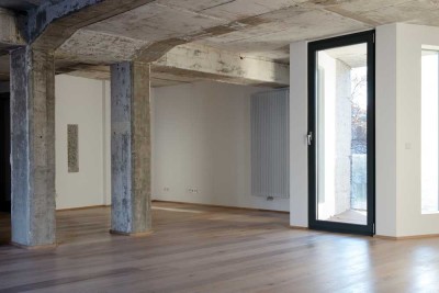LOFT im 2.OG Hochbunker zum Wohnen und/oder Arbeiten
