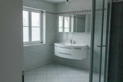 Schöne 3-Zimmer-Wohnung mit geh. Innenausstattung