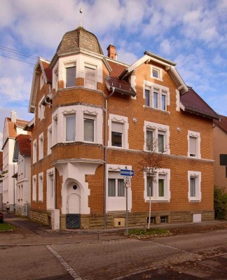 Altbaucharme neu gedacht – liebevoll sanierte 2-Zimmer-Wohnung mit Wohlfühlfaktor in Feuerbach