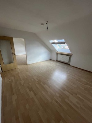 Gepflegte 2-Zimmer-Wohnung mit Einbauküche in Strullendorf