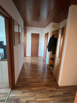 Geräumige 3-Zimmer Dachgeschosswohnung in Lampertheim Hofheim