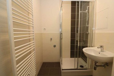 Richtig eingeseift...moderne 2-RW mit Dusche & Balkon!!!