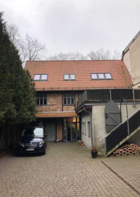 Großzügige 3 Zimmer Maisonette-Wohnung mit 2 Bädern und einer 40 m² großen Dachterrasse