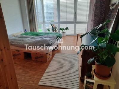 Tauschwohnung: Suchen größere Wohnung ab 3 Zimmer im Tausch gegen 2 Zimmer