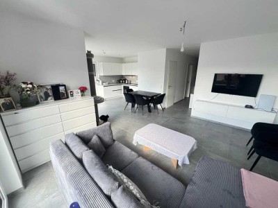 Wunderschöne Obergeschoss Wohnung mit Dachterrasse