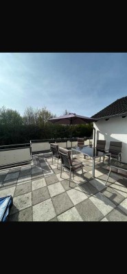 Geräumige 6-Zimmer-Maisonette-Wohnung mit Balkon und EBK in Hamm