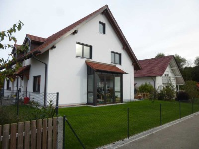Helle Doppelhaushälfte in 84174 Eching/Weixerau