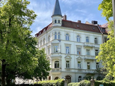 Ab 01.10. Jugendstil * Neuhausen * 4 Zimmer WG-geeignet