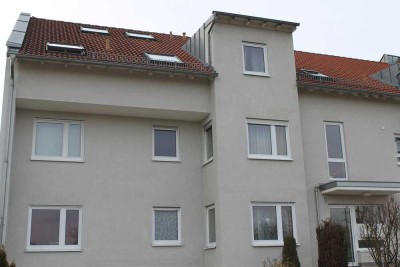 Freundliche und neuwertige 5-Zimmer-Maisonette-Wohnung mit geh. Innenausstattung mit EBK