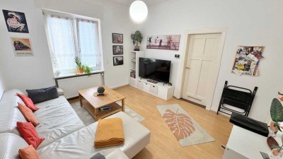 Schicke 2 Zimmer Altbauwohnung in Bürgel!