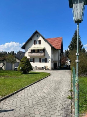 "Haus am Ende der Stille" - Älteres Wohnhaus mit Kreuzgibel auf 745m² Grund!