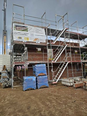 4Zi. mit Baklon oder Terrasse Warmmiete Stellplätze