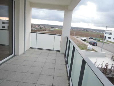 Moderne 3-ZW mit Parkett- und Fliesenböden, Tageslichtbad, Gäste-WC, Aufzug, TG-Stellplatz