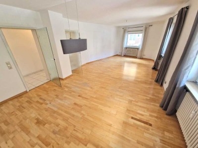 Schöne 3,5 Zi.-Wohnung am Heusteigviertel mit kleiner Garage