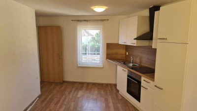Wohnung MIT Küche inkl. Betriebskosten, Warmwasser und Heizung um € 520,- zu vermieten