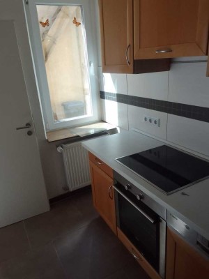 1100 € - 101 m² - 5.0 Zi.