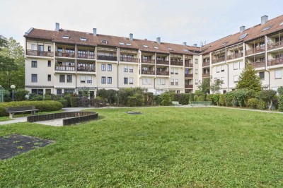 Geräumige 2-Zimmer-Wohnung mit 20 m² großem Hobbyraum, in ruhiger Lage von Unterschleißheim.