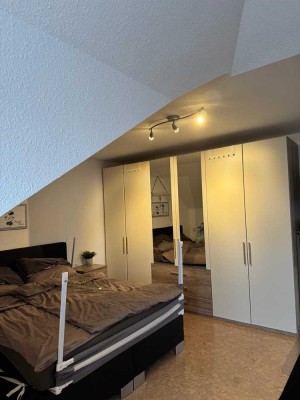 Schöne und gepflegte 3-Zimmer-Dachgeschosswohnung mit Einbauküche in Memmingen