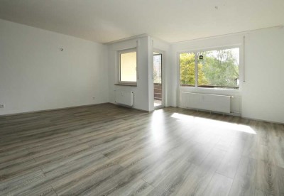 2-Zimmer-Hochparterre-Wohnung mit Balkon und Einbauküche in Enzklösterle