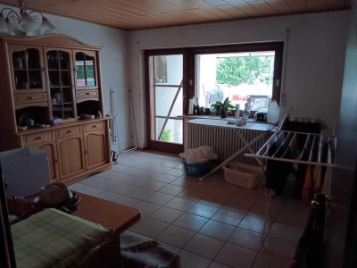 Haus mit großem Garten 12kwp Pv Anlage und Pool ( im Rohbau)