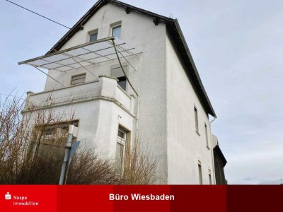 Hohenstein-Born: Einfamilienhaus mit Scheune, Nebengebäuden sowie zusätzlicher Bebaubarkeit!