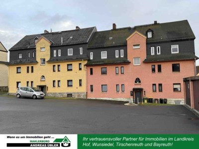 Wohnung im Hochparterre mit Doppelgarage