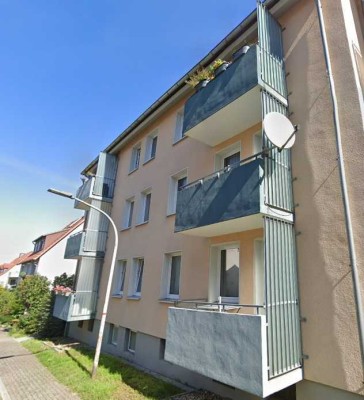 Stilvolle, modernisierte 2-Zimmer-Wohnung mit geh. Innenausstattung mit Balkon und EBK in Lohfelden