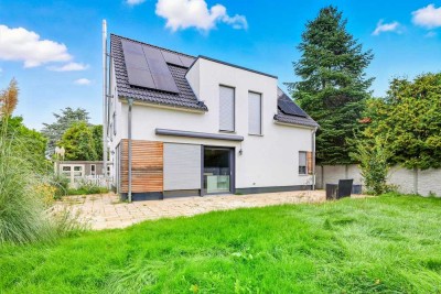 Möbliert- **KFW 40+ Energieeffizienzhaus mit traumhafter Südlage**