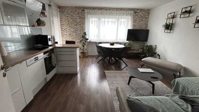 4-Zimmer-EG-Wohnung mit Balkon und Garage in Göppingen , Reusch