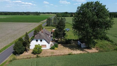 Ruhig gelegene Doppelhaushälfte inmitten von Wiesen und Feldern in Alleinlage