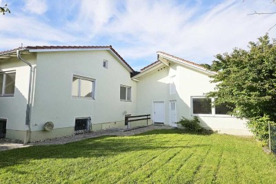 Ruhig gelegener Bungalow mit tollem Garten und Werkstatt