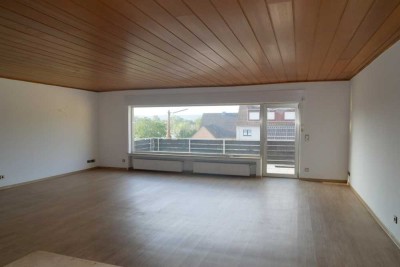 Geräumig und attraktiv, mit großem Balkon und Garage