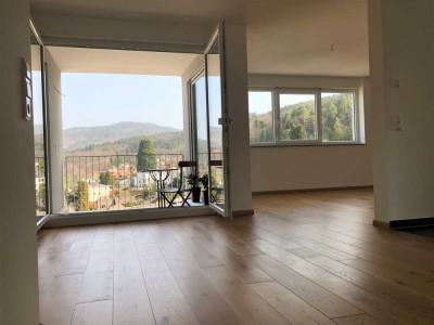Über den Dächern von Badenweiler: 3-Zi-Wohnung mit herrlichem Panorama und modernem Wohnambiente