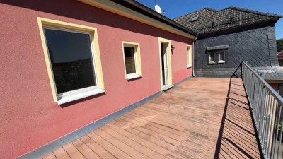 4-Zi.-Whg. mit sehr großem Balkon und Einbauküche