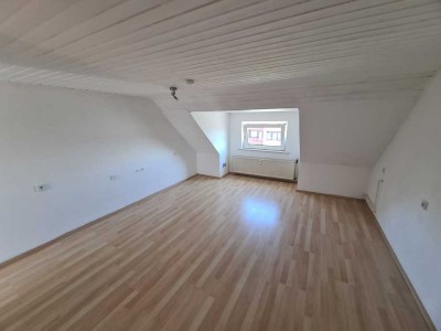 Gepflegte 2-Zimmer-Wohnung mit EBK in 47475, Kamp-Lintfort