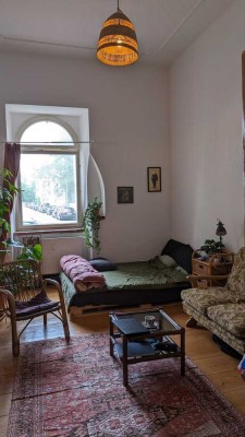 Ab 01.02. * Altbau * 2 Zimmer * WG geeignet * Am Regerplatz