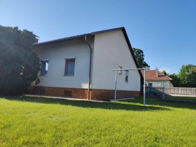 Preisänderung! Liebevoll gestaltetes Einfamilienhaus in ruhiger Siedlungslage